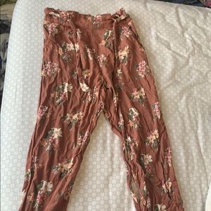 AMERICAN EAGLE FLOWER PANTS